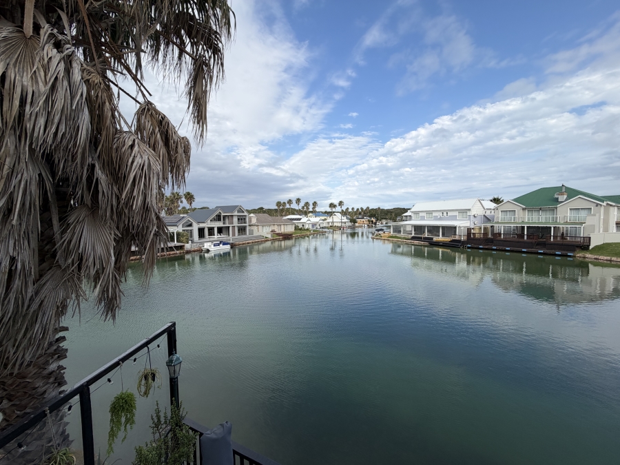 6 Bedroom Property for Sale in Marina Martinique Eastern Cape